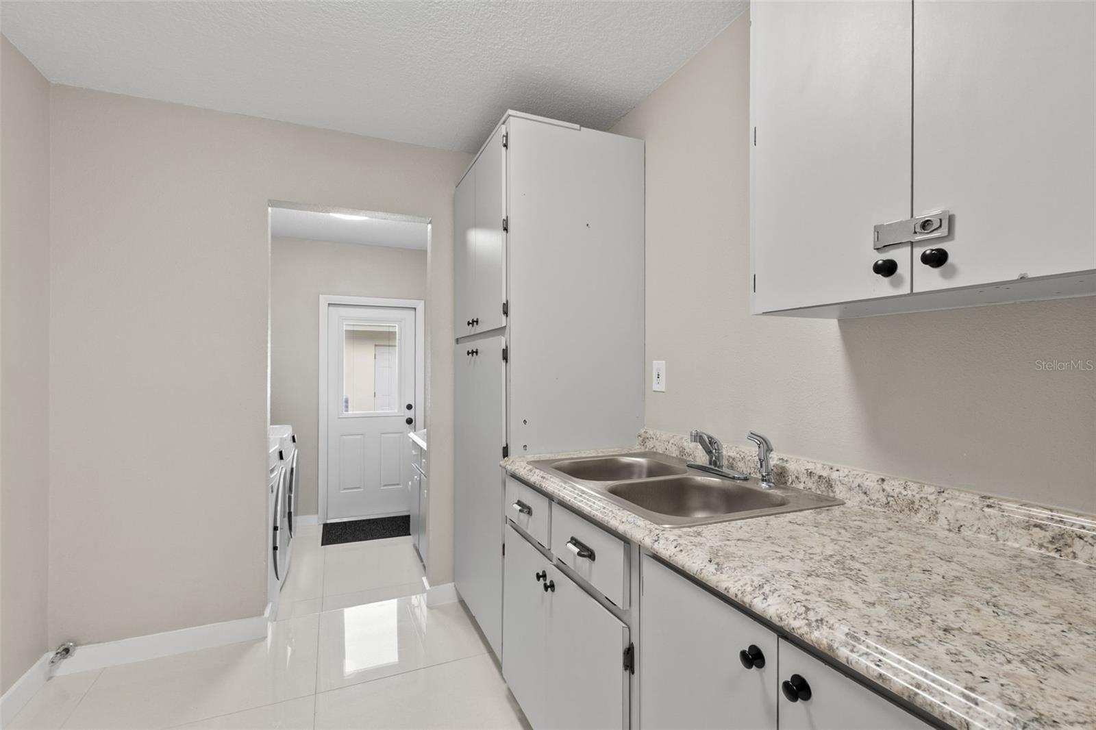 BRIDGEPORT ESTATES - Residential