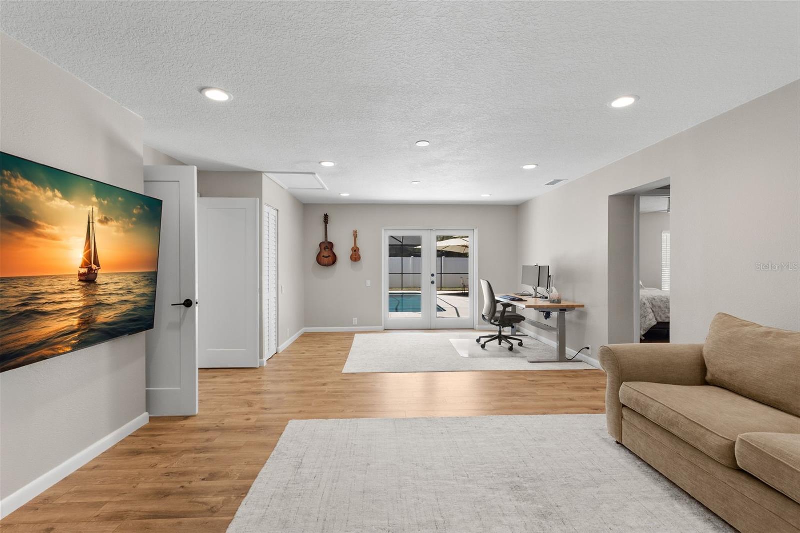 BRIDGEPORT ESTATES - Residential