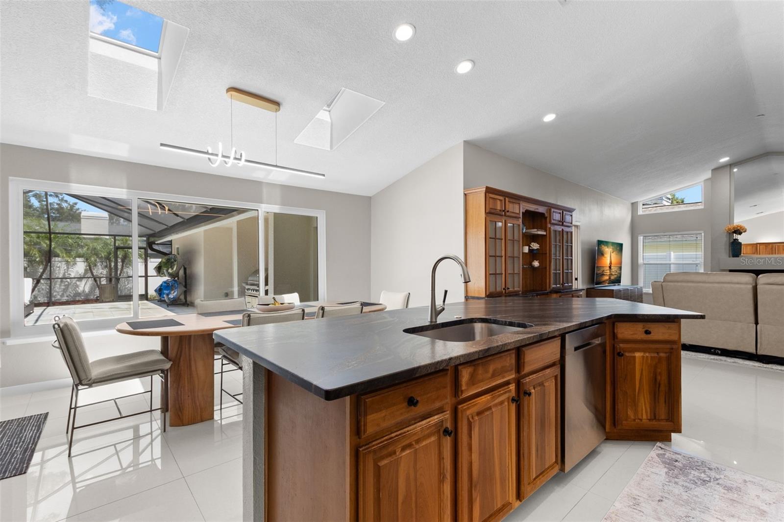 BRIDGEPORT ESTATES - Residential