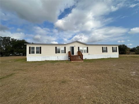 Photo of 2436 Bay Lake Loop, Groveland, FL 34736 (MLS # G5105460)
