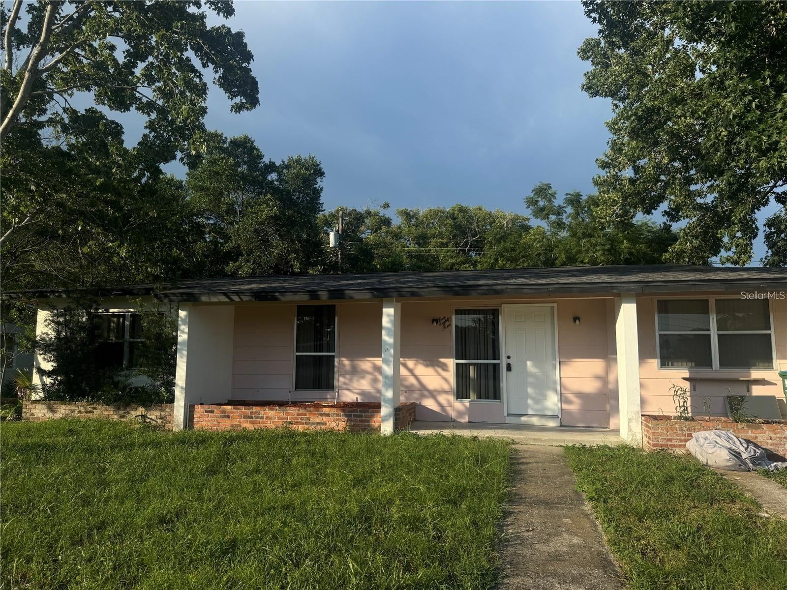 589 E NORMANDY BOULEVARD