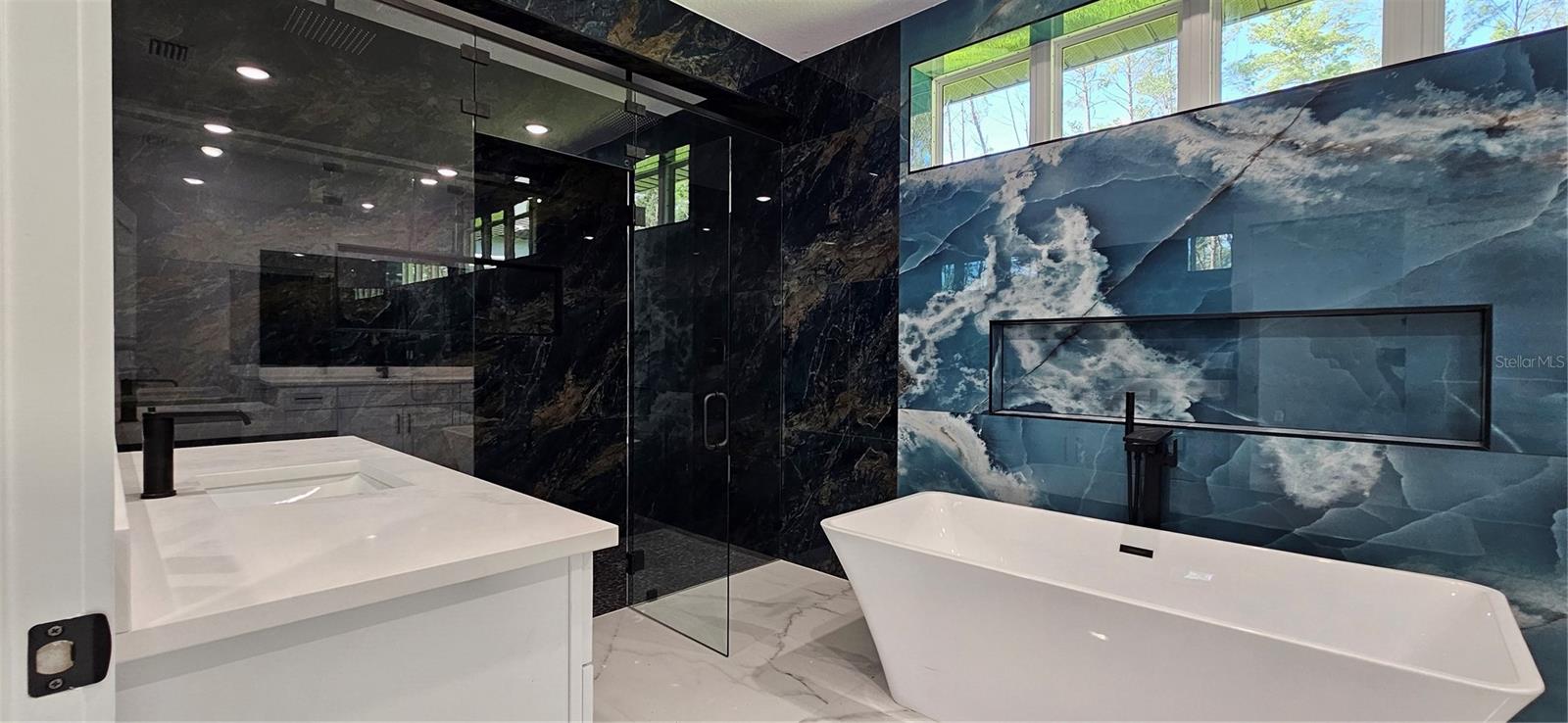 ROYAL TRAILS UNIT 01 - Residential