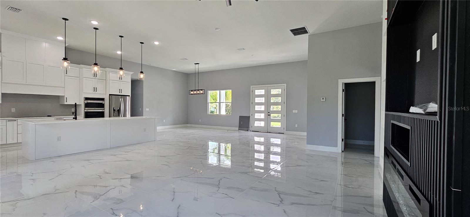 ROYAL TRAILS UNIT 01 - Residential