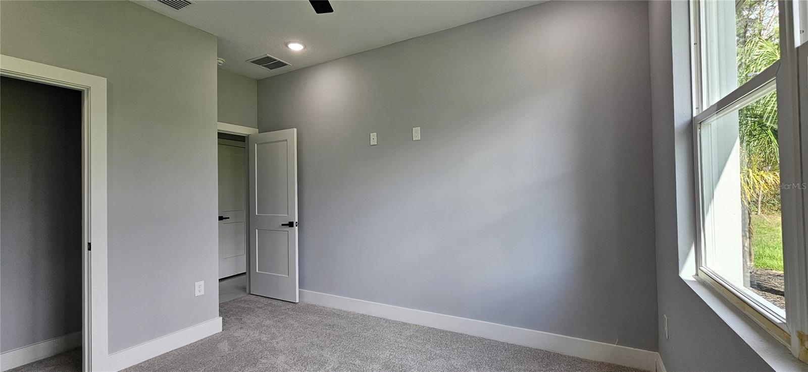 ROYAL TRAILS UNIT 01 - Residential