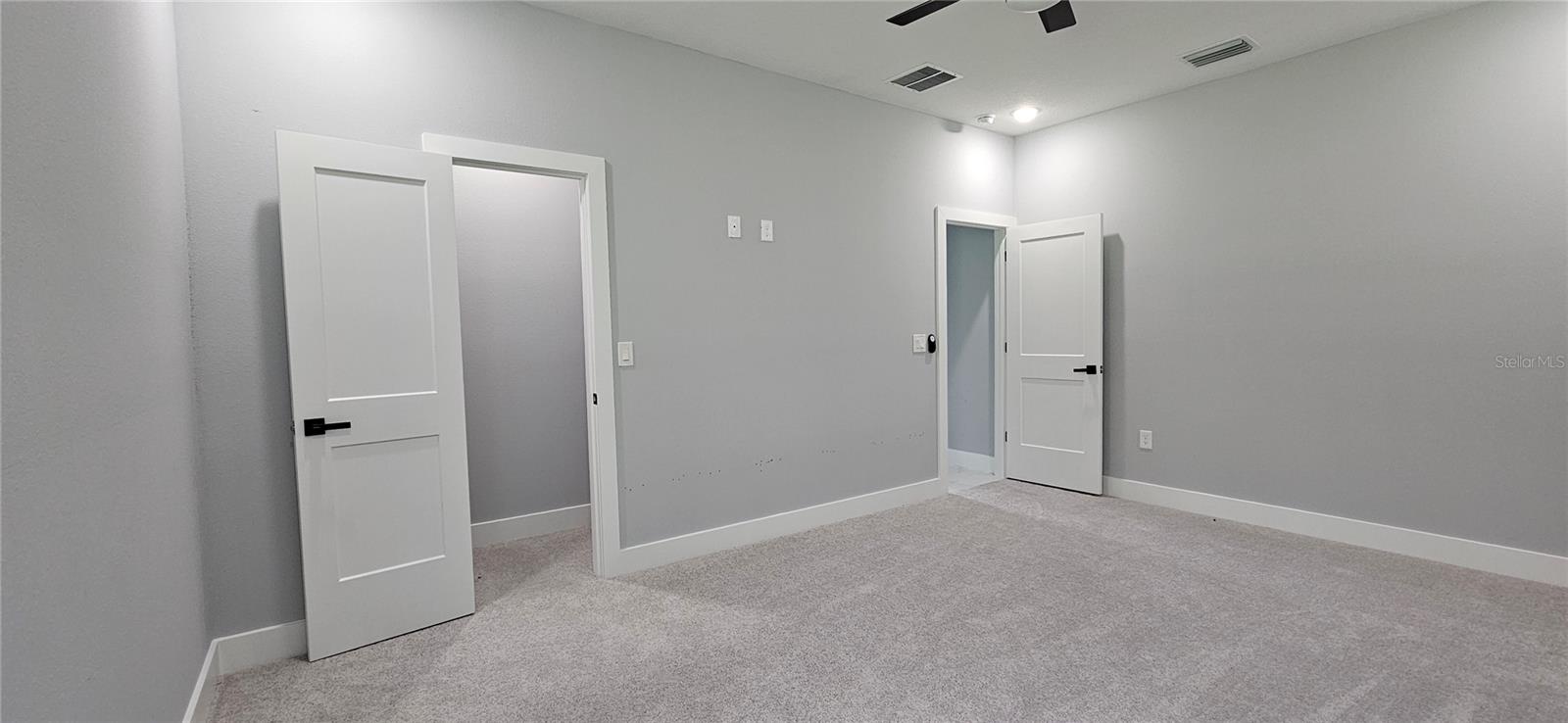 ROYAL TRAILS UNIT 01 - Residential