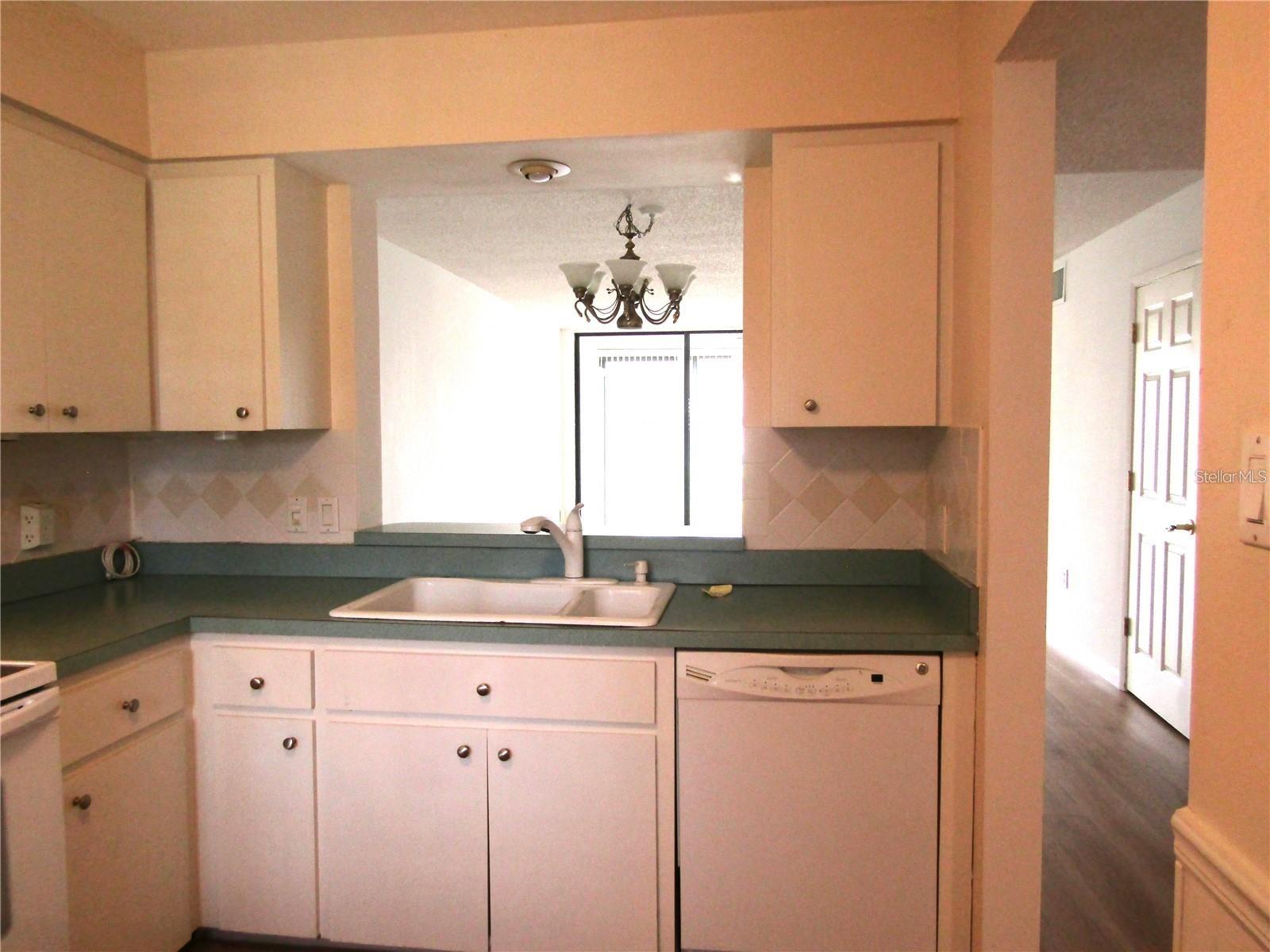 VILLAGE LAKE - Residential Lease