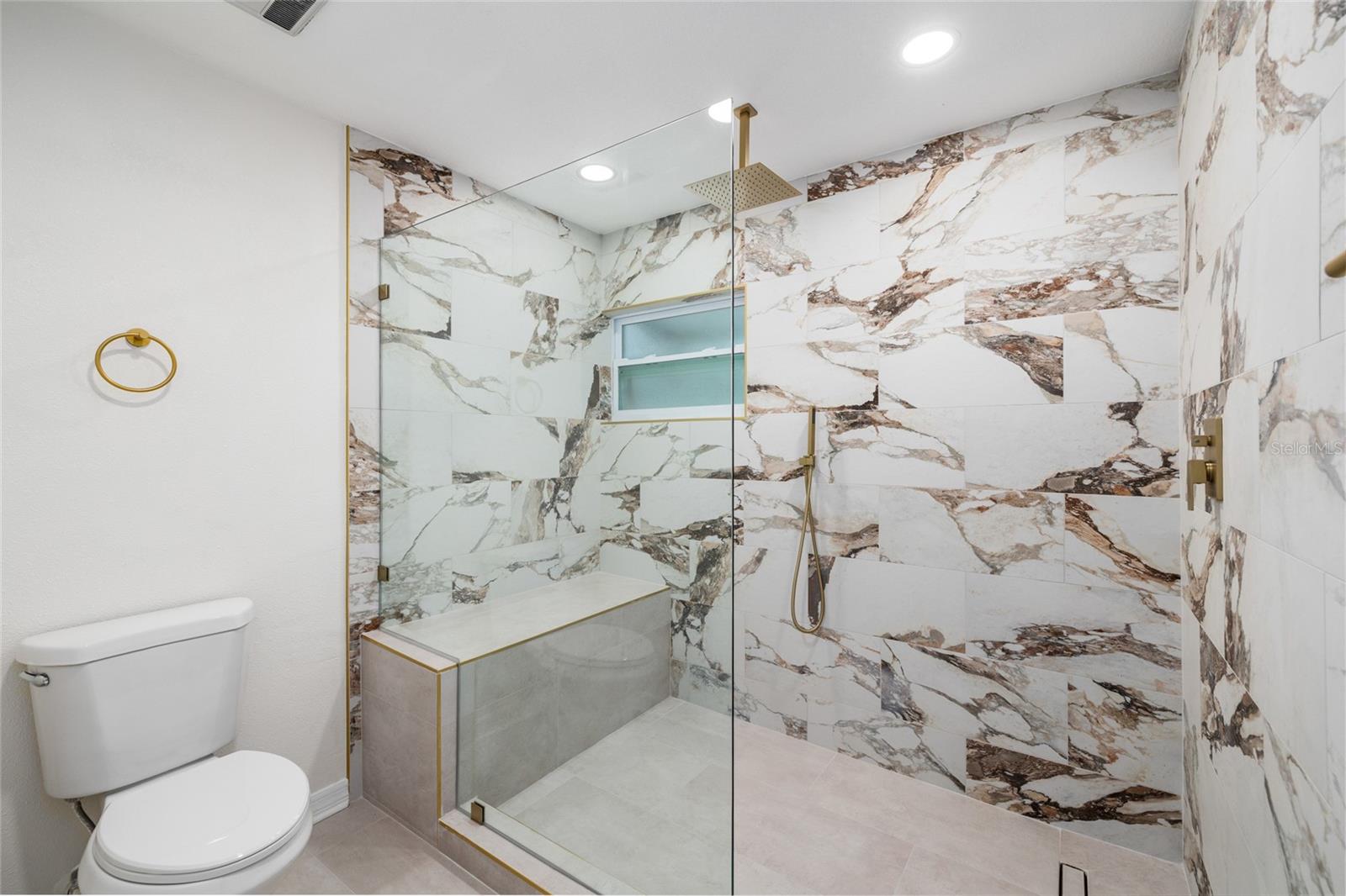 VISTA DEL RIO - Residential