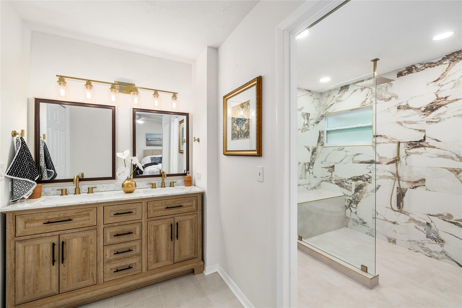 VISTA DEL RIO - Residential