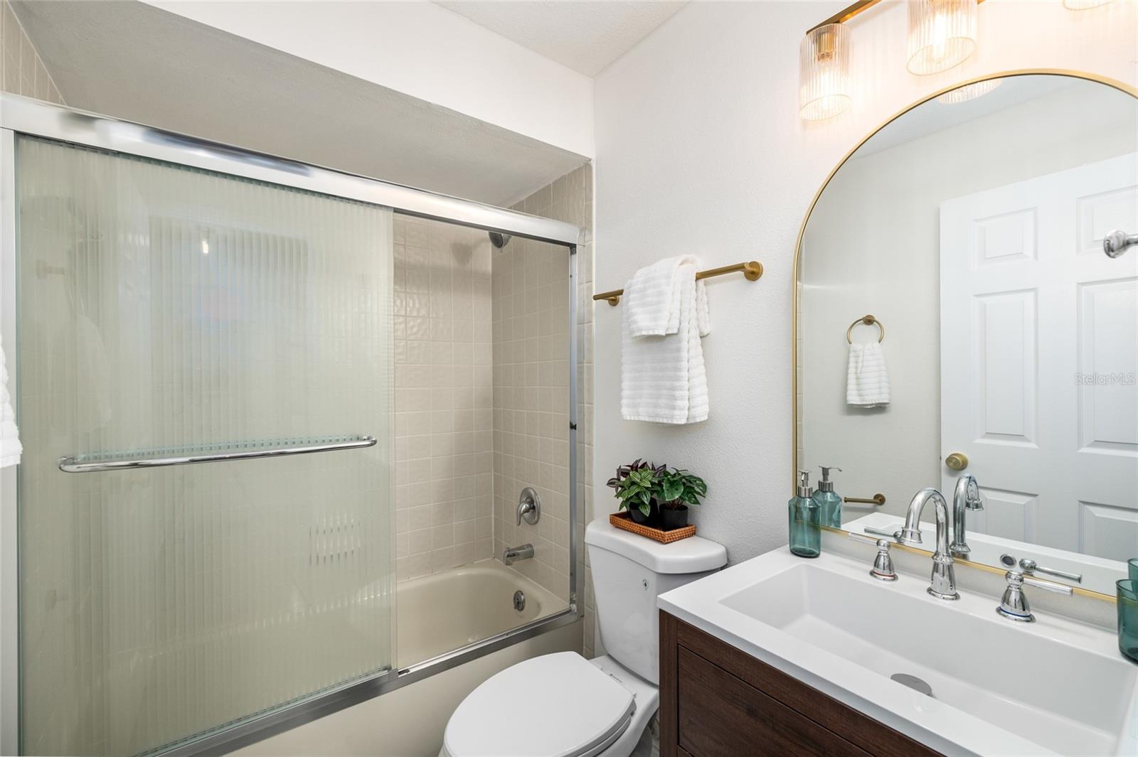 VISTA DEL RIO - Residential