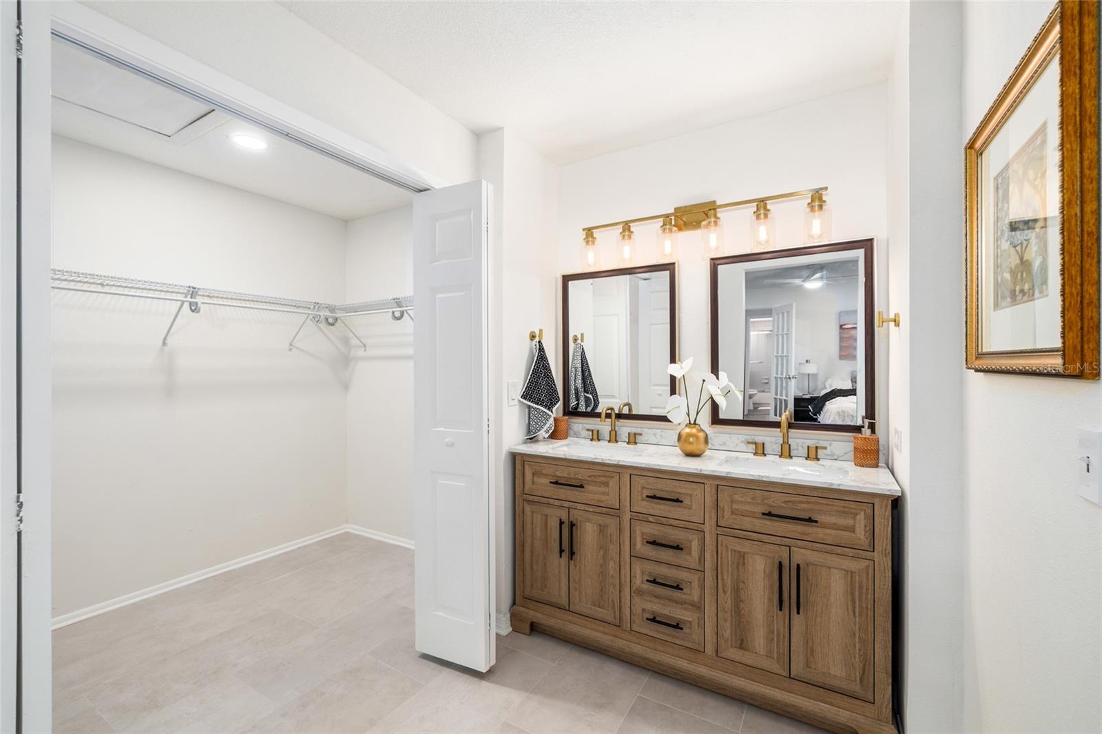 VISTA DEL RIO - Residential