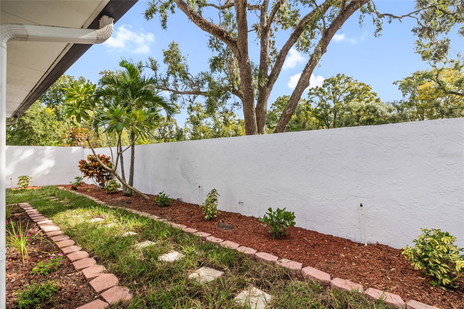 VISTA DEL RIO - Residential