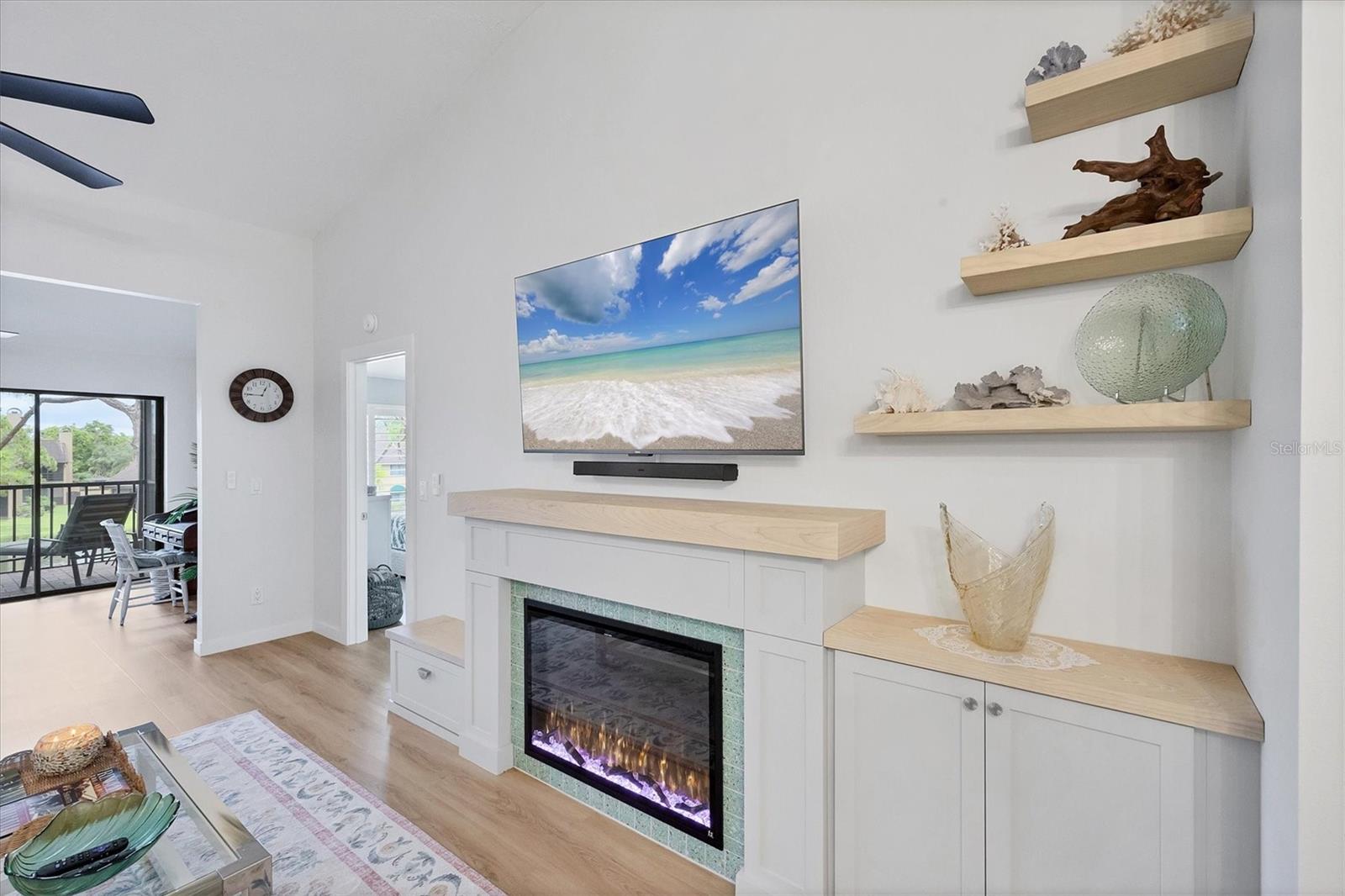 ASHTON LAKES 10 - Residential Lease