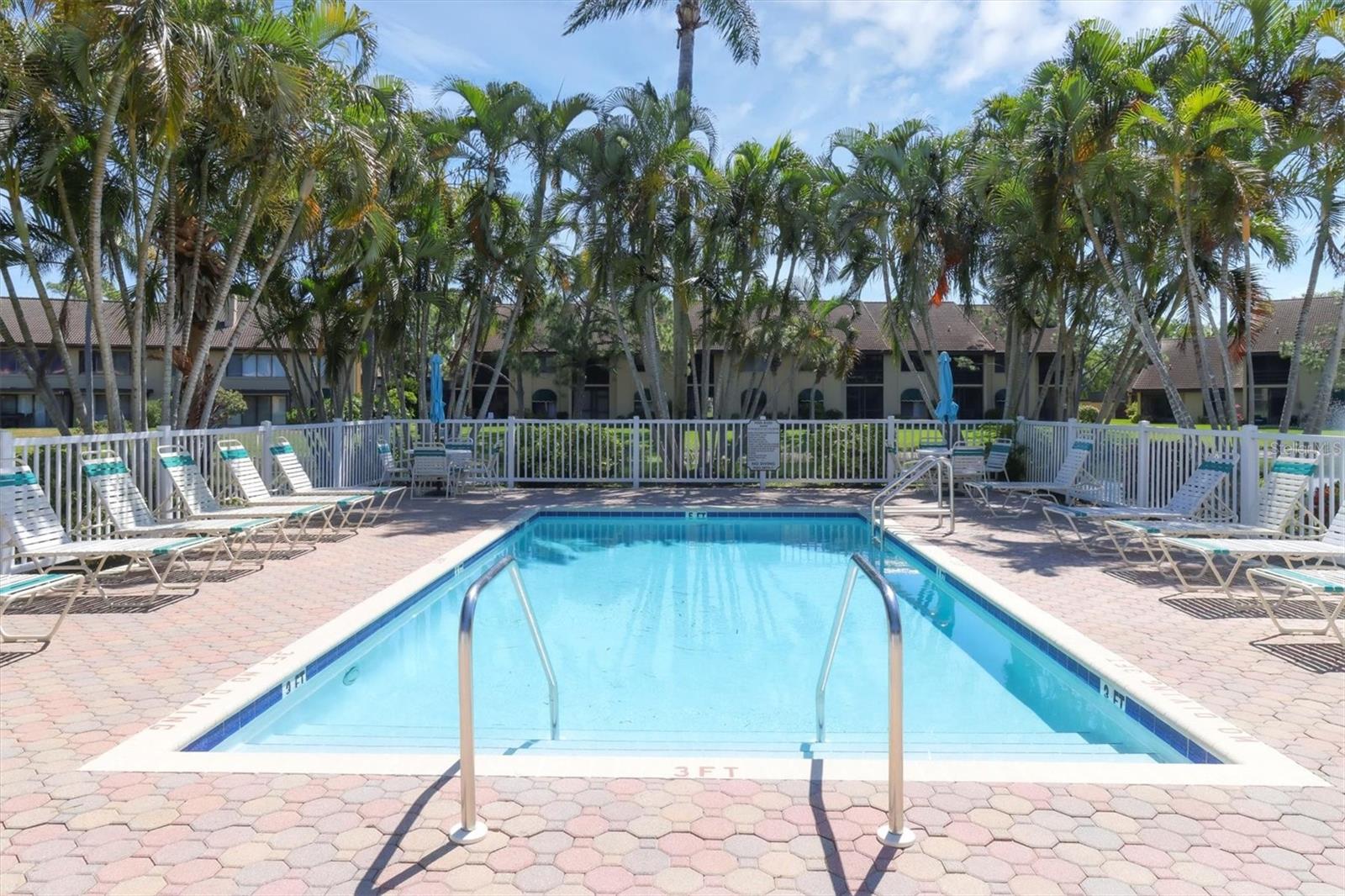 ASHTON LAKES 10 - Residential Lease
