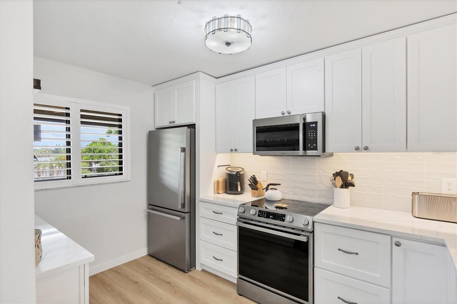 ASHTON LAKES 10 - Residential Lease