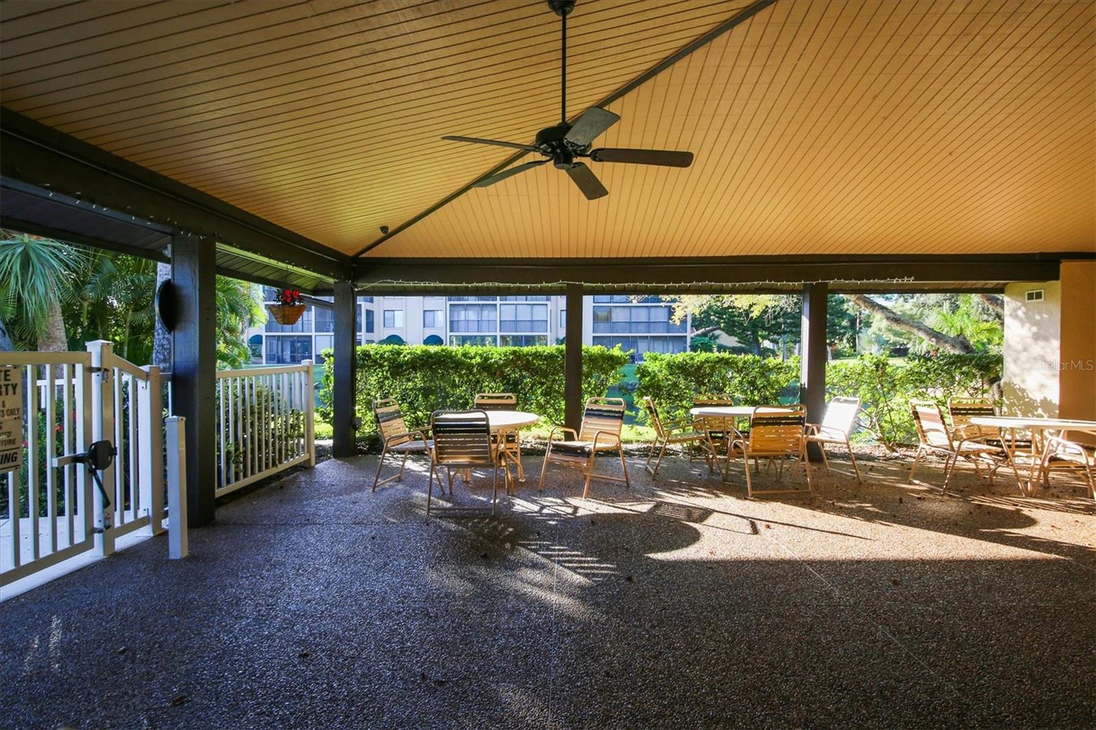 ASHTON LAKES 10 - Residential Lease
