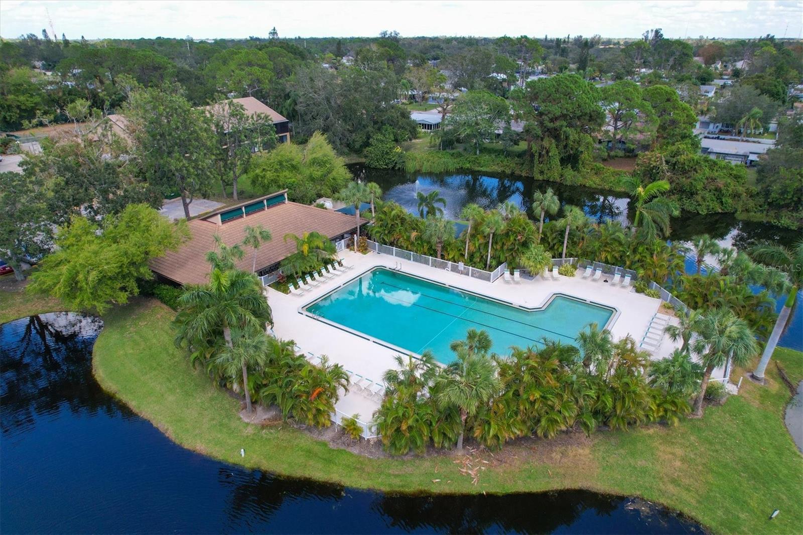 ASHTON LAKES 10 - Residential Lease