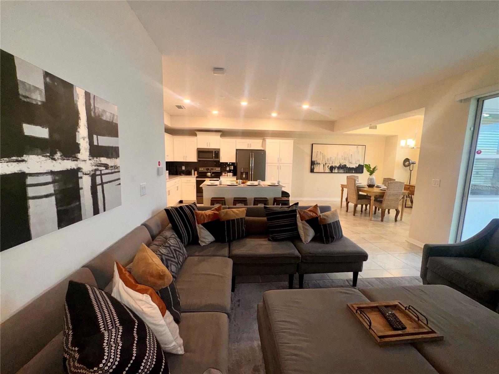 STOREY LAKE CONDO - Residential Lease