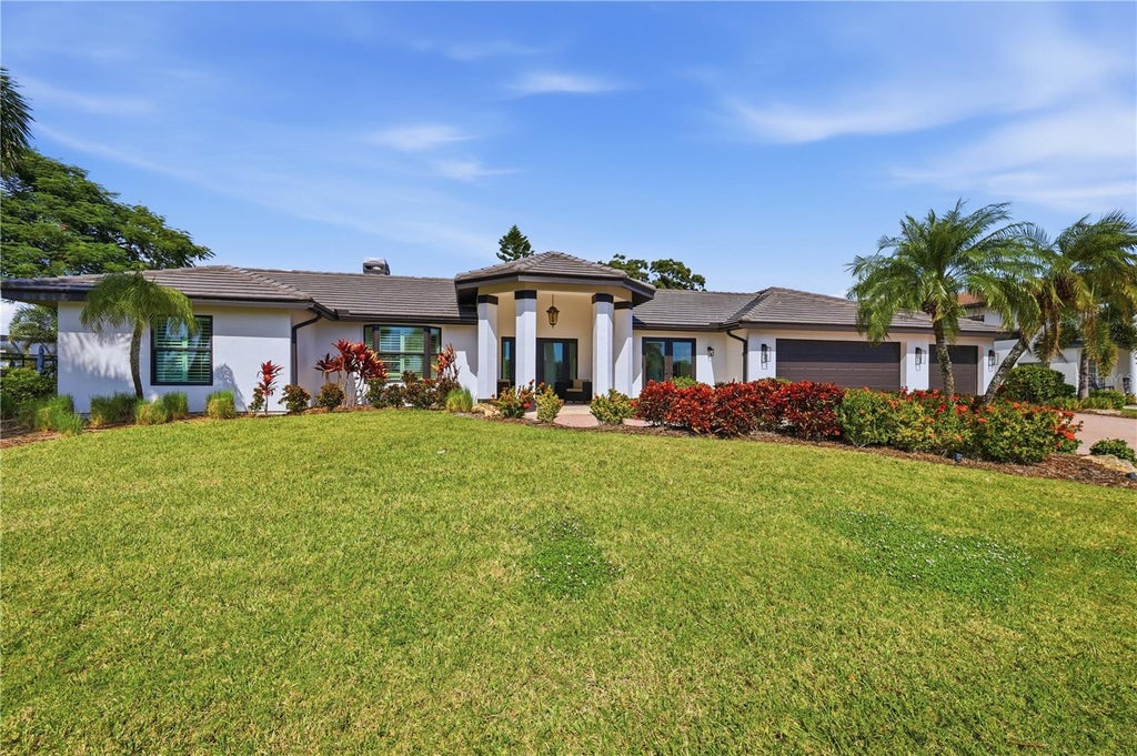 Photo of 312 Yacht Harbor Drive, Osprey, FL 34229 (MLS # A4711327)
