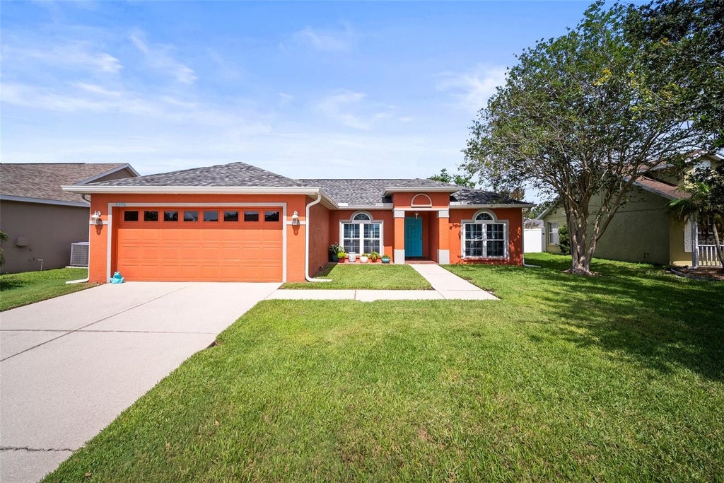 Photo of 4194 Banbury Circle, Parrish, FL 34219 (MLS # A4703981)