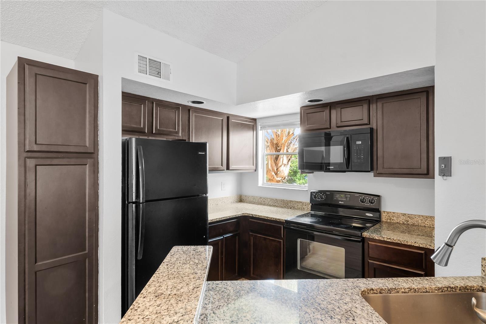 VENETIAN PLACE - Residential Lease