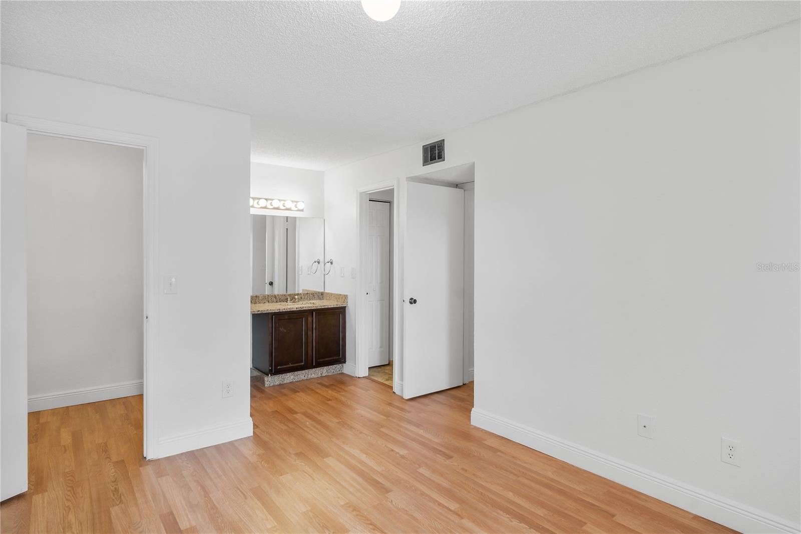 VENETIAN PLACE - Residential Lease