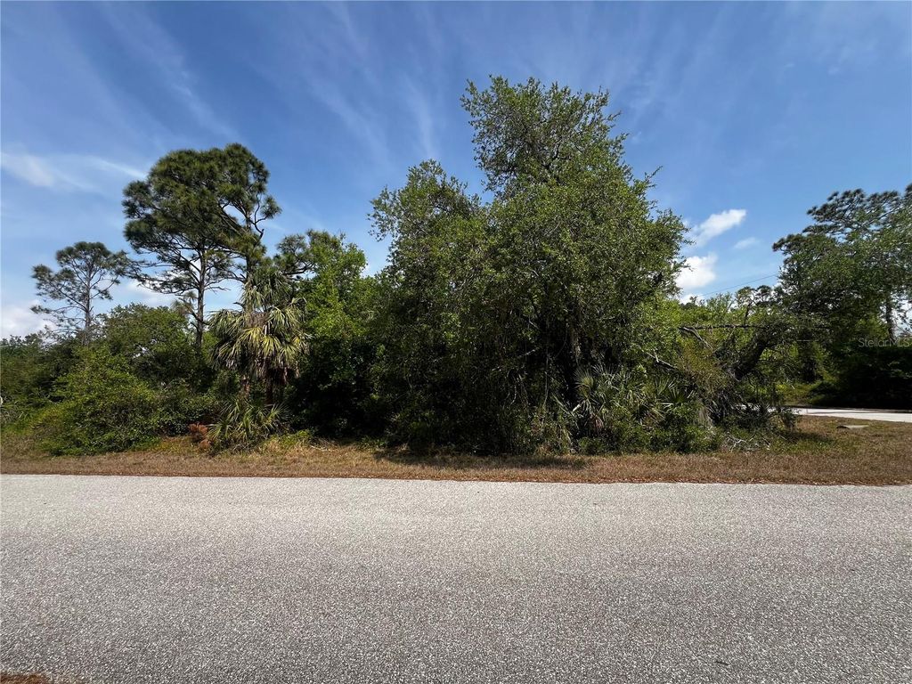Photo of 17200 Carson Avenue, Port Charlotte, FL 33948 (MLS # TB8367700)