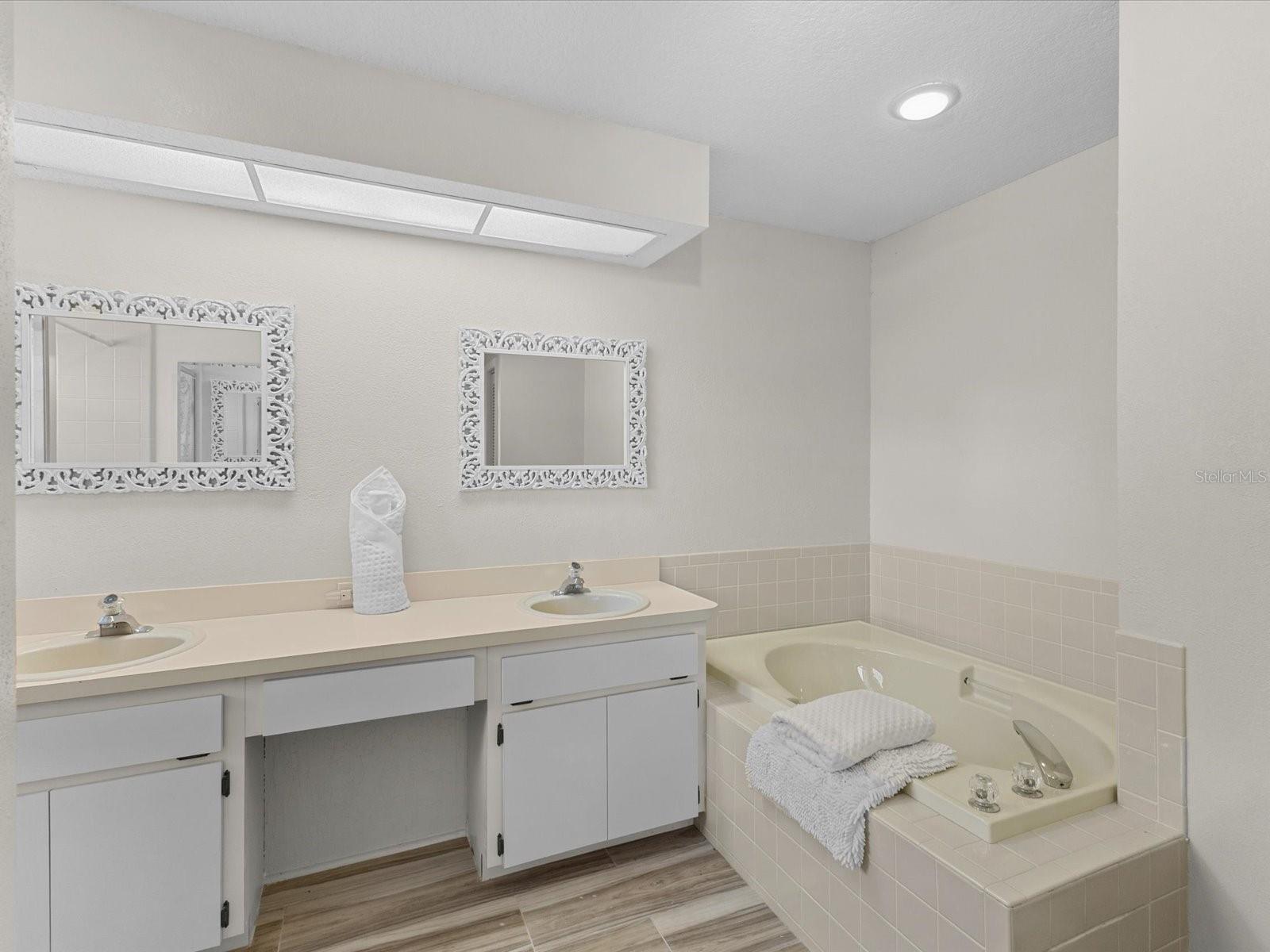 MARKHAM COURT A CONDO - Residential