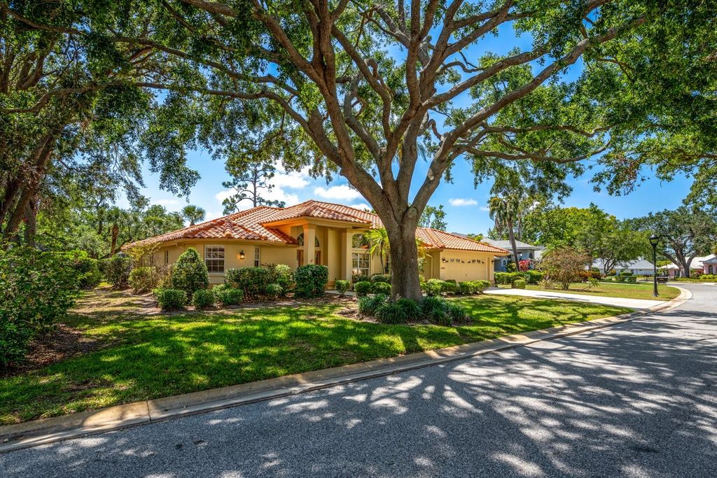 Photo of 8202 Shadow Pine Way, Sarasota, FL 34238 (MLS # O6305019)