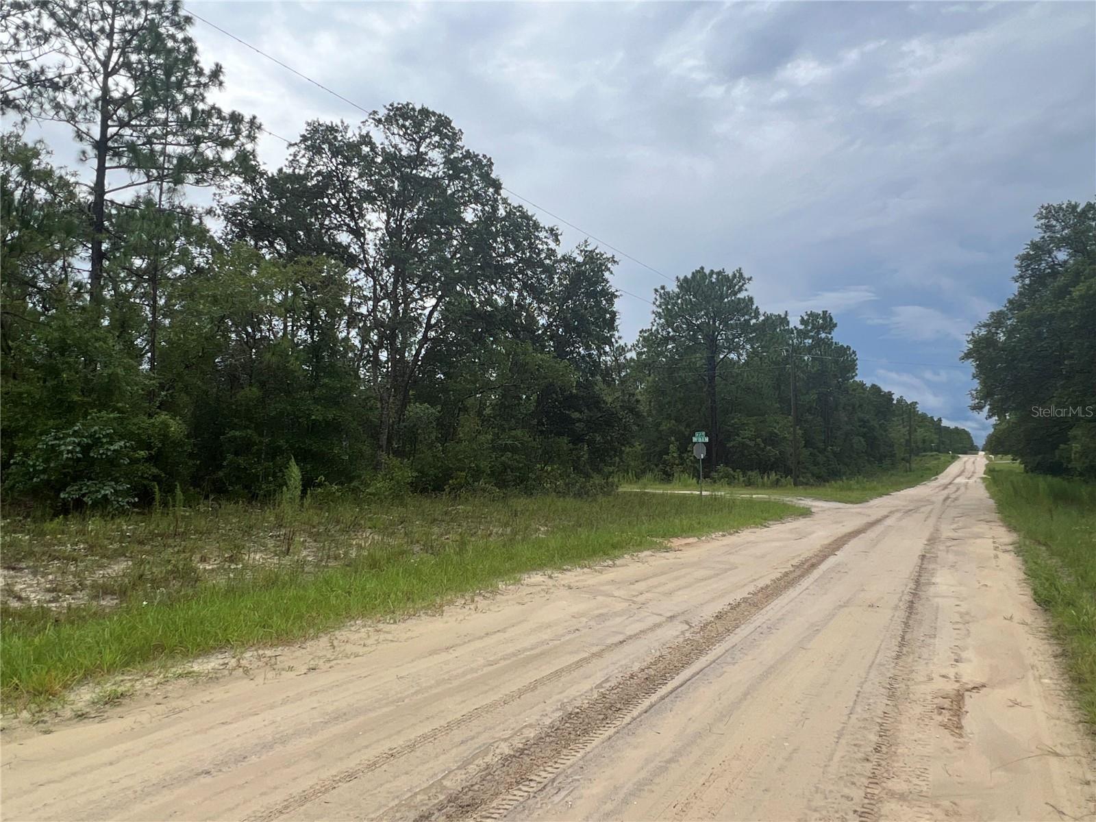 ROLLING HILLS UN 03 - Land