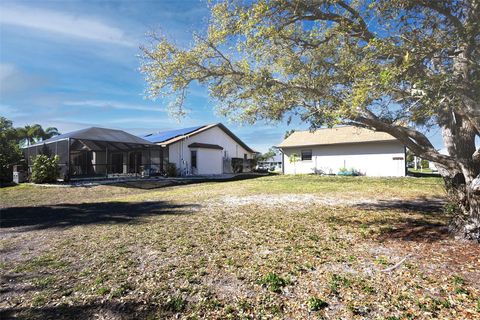 A home in PORT CHARLOTTE