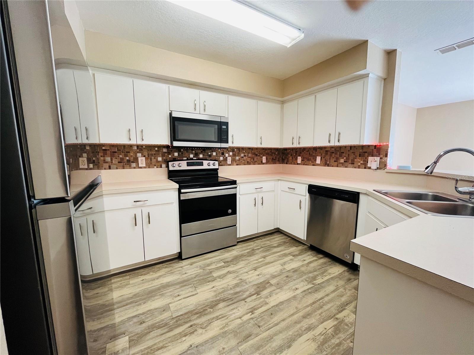 EAST MULBERRY OR A F FLETCHERS ADD - Residential Lease