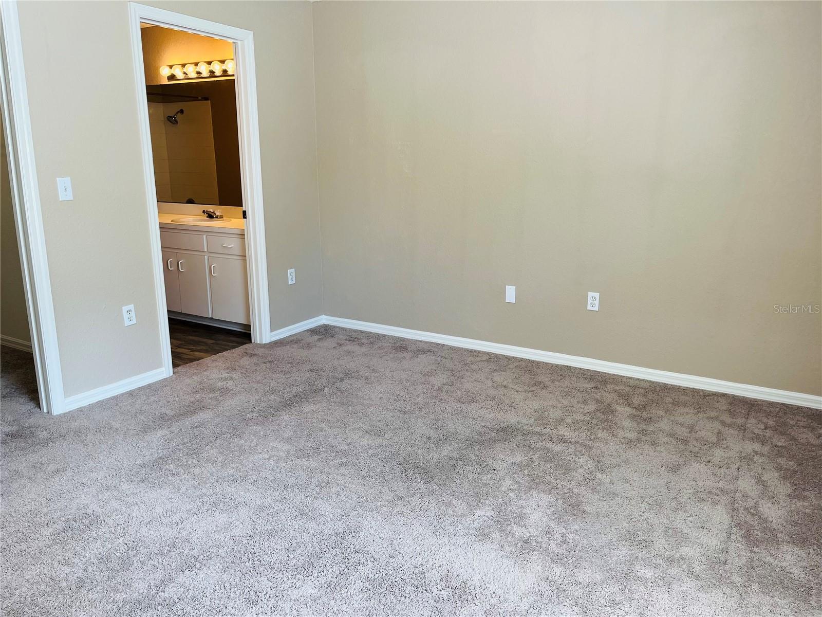 EAST MULBERRY OR A F FLETCHERS ADD - Residential Lease