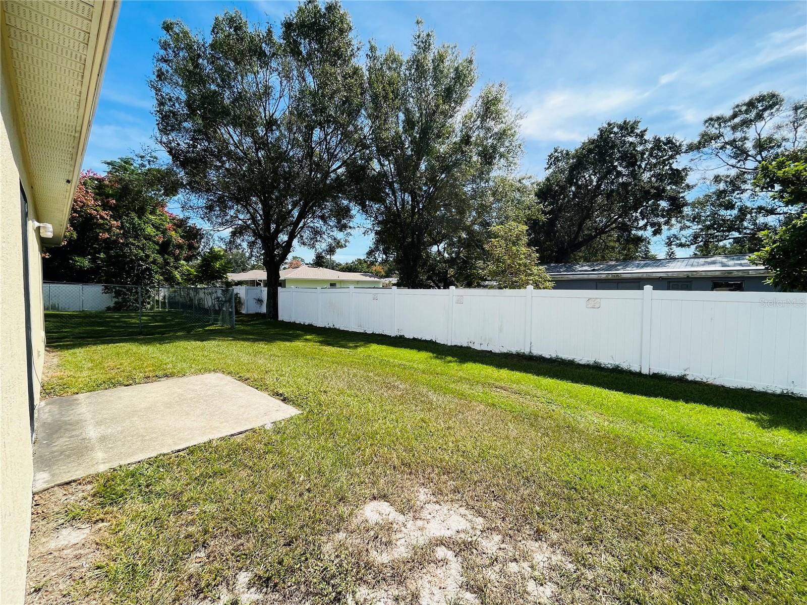 EAST MULBERRY OR A F FLETCHERS ADD - Residential Lease