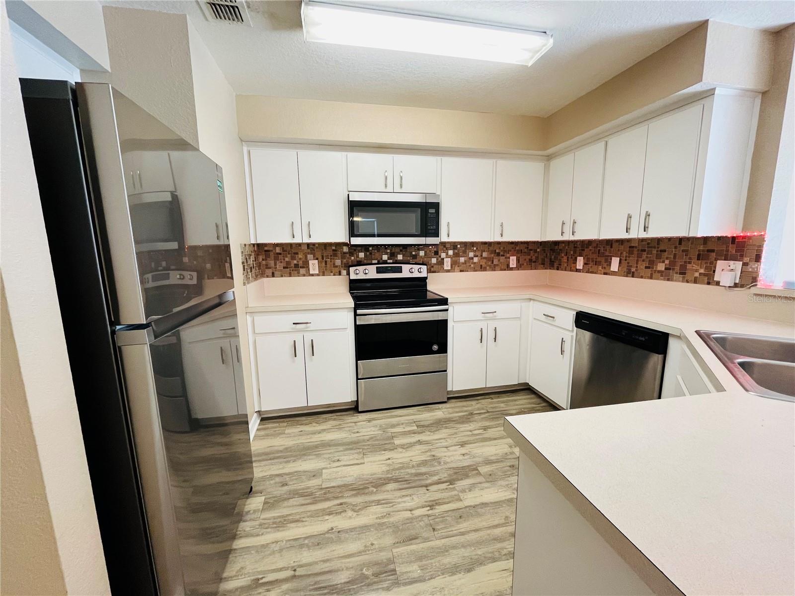 EAST MULBERRY OR A F FLETCHERS ADD - Residential Lease