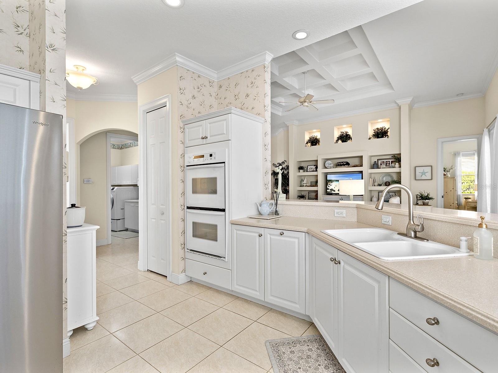 VENETIA PH 4 - Residential