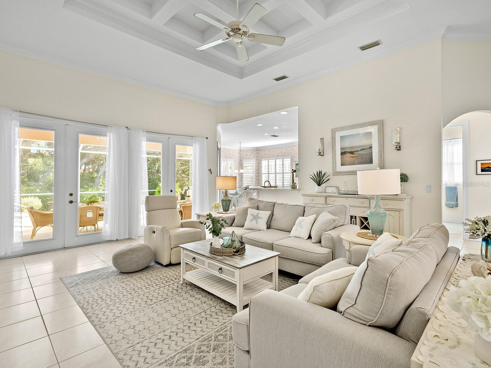 4374 VIA DEL VILLETTI DRIVE