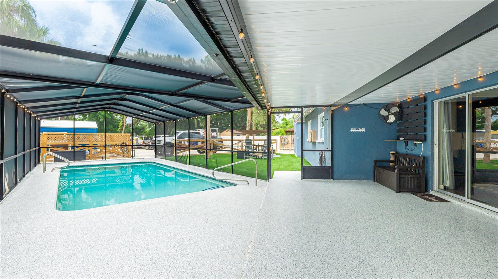 RIDGEWOOD ESTATES 18TH ADD - Residential