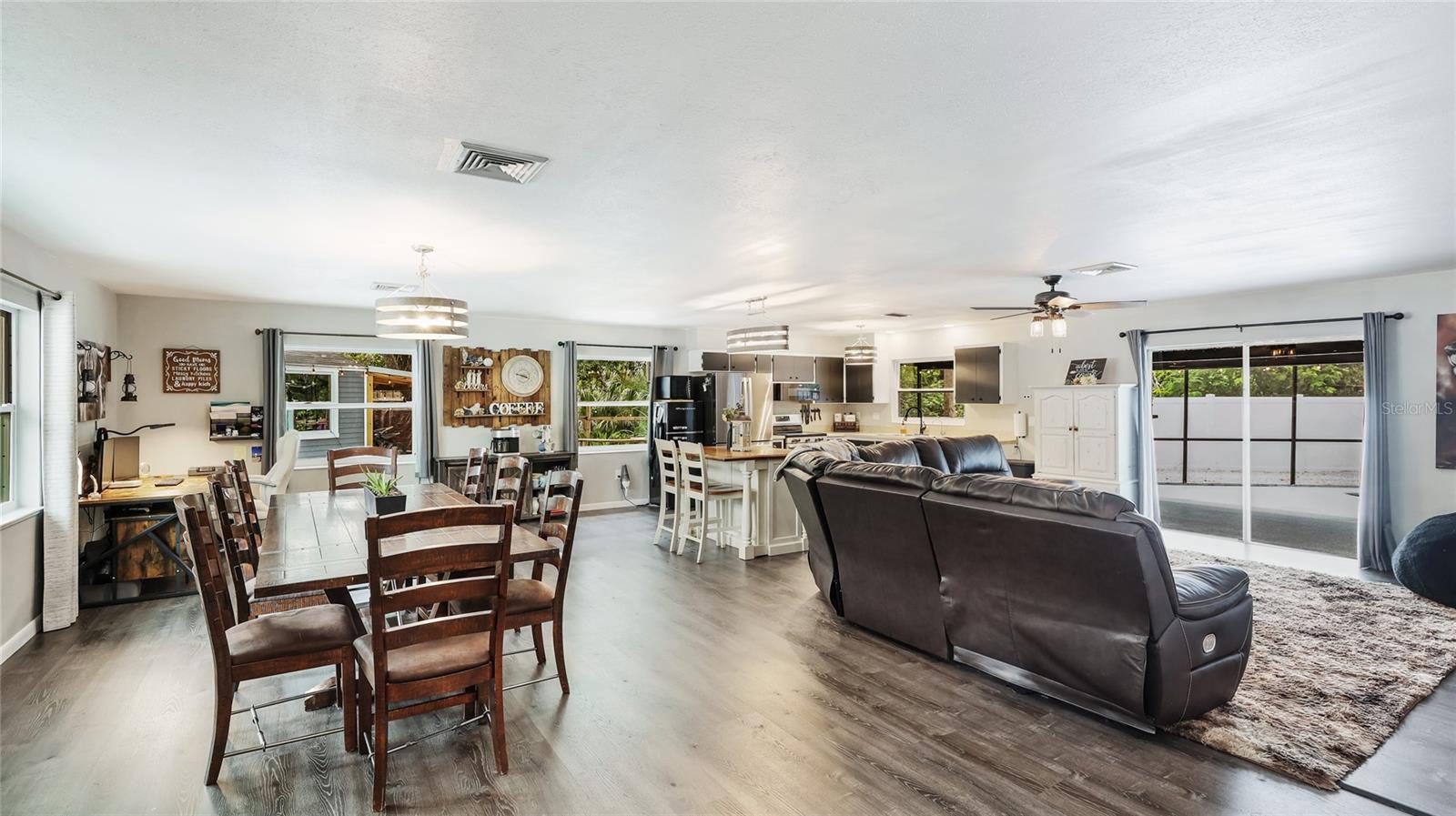 RIDGEWOOD ESTATES 18TH ADD - Residential