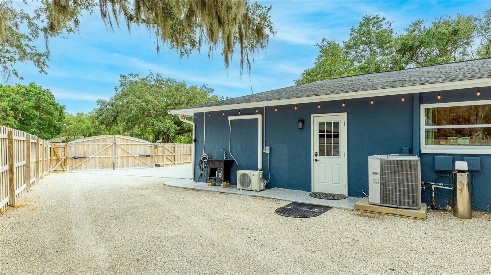 RIDGEWOOD ESTATES 18TH ADD - Residential