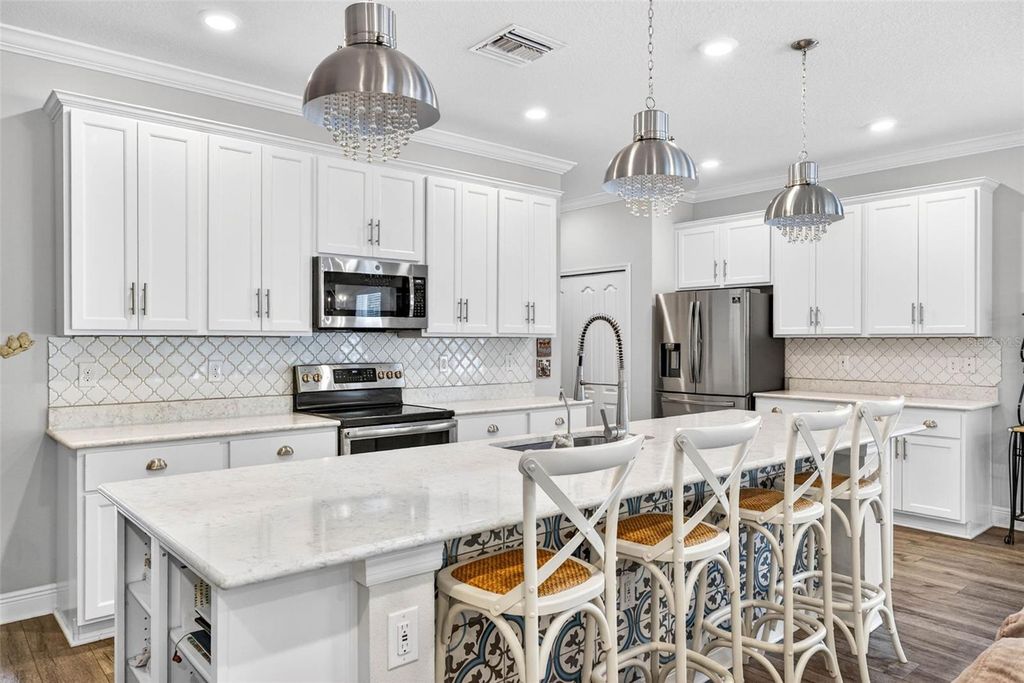 Photo of 13410 Lakeview Oaks Lane, Riverview, FL 33579 (MLS # TB8503953)