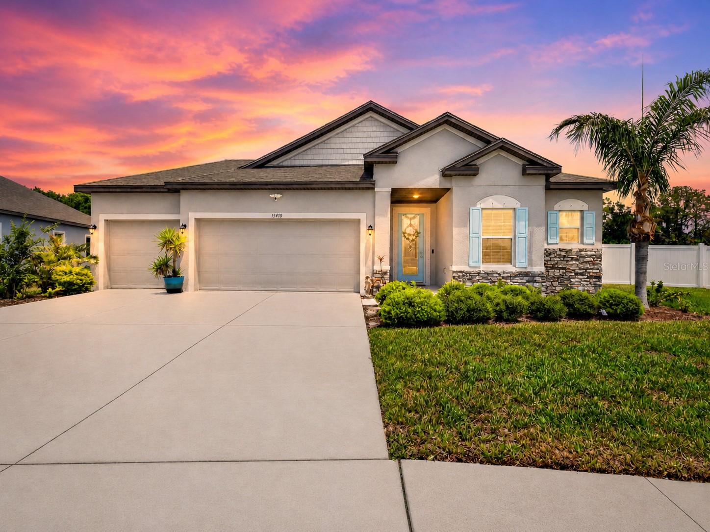 13410 LAKEVIEW OAKS LANE