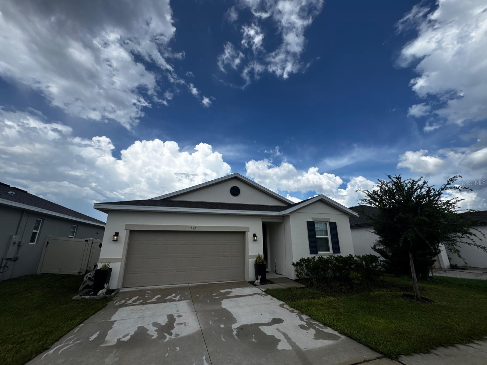862 BALLANTYNE DRIVE