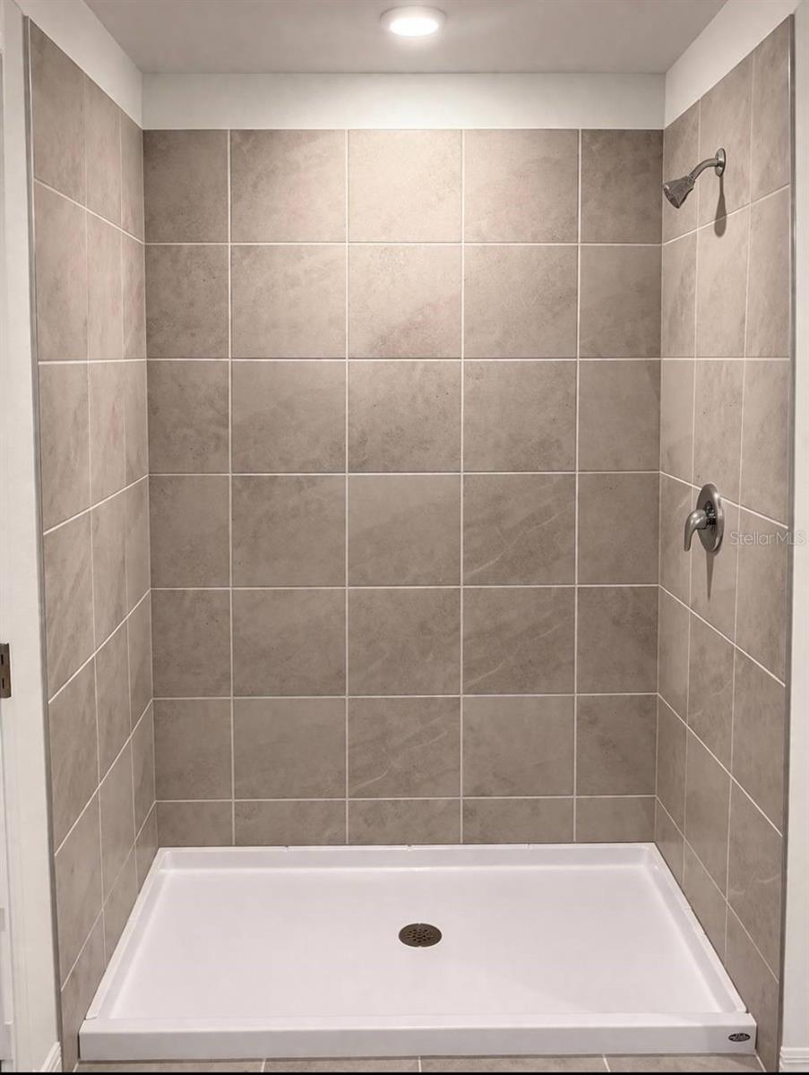 TUCKERS POINTE PH 1 - Residential Lease