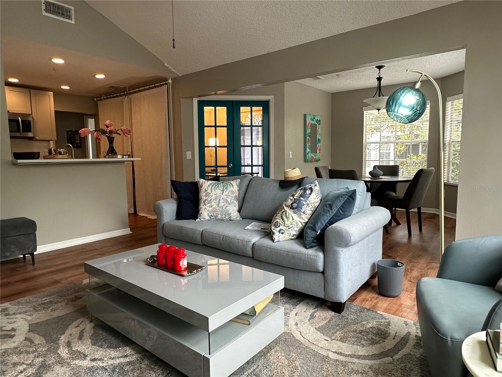 995 NORTHERN DANCER WAY 201