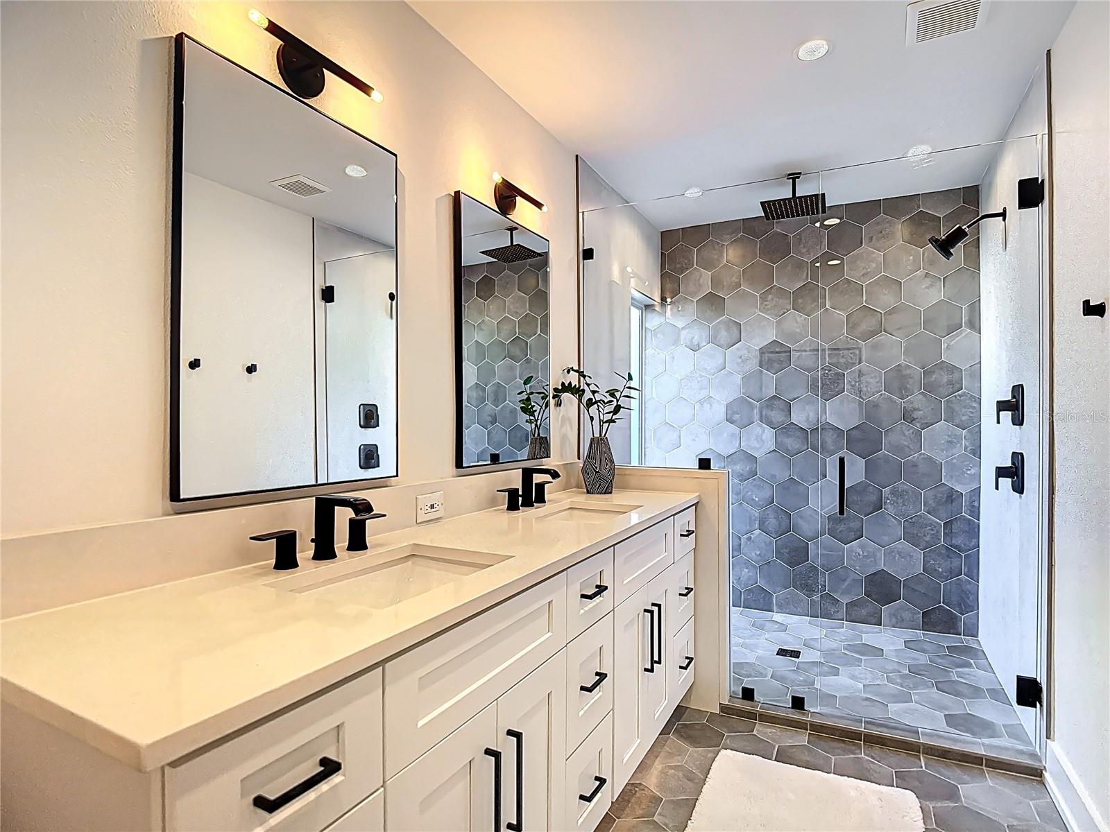 HENDERSON BEACH - Residential Lease