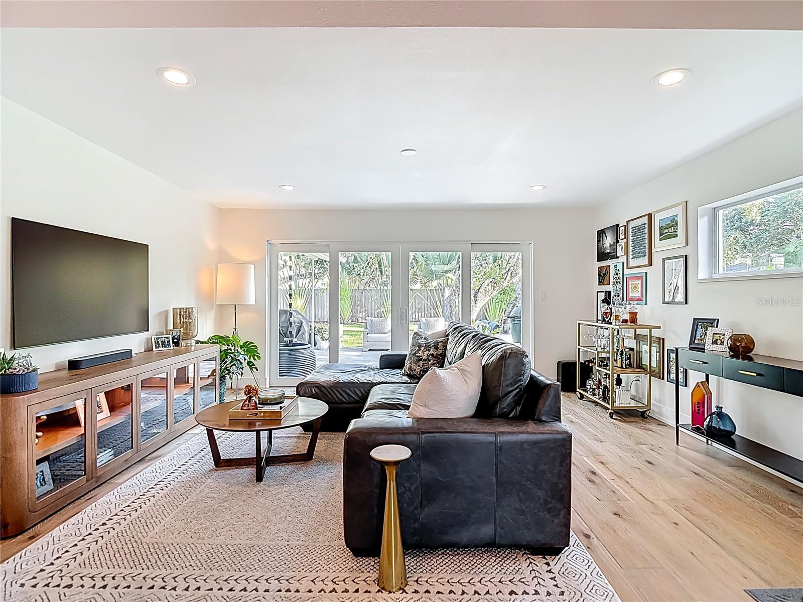 HENDERSON BEACH - Residential Lease