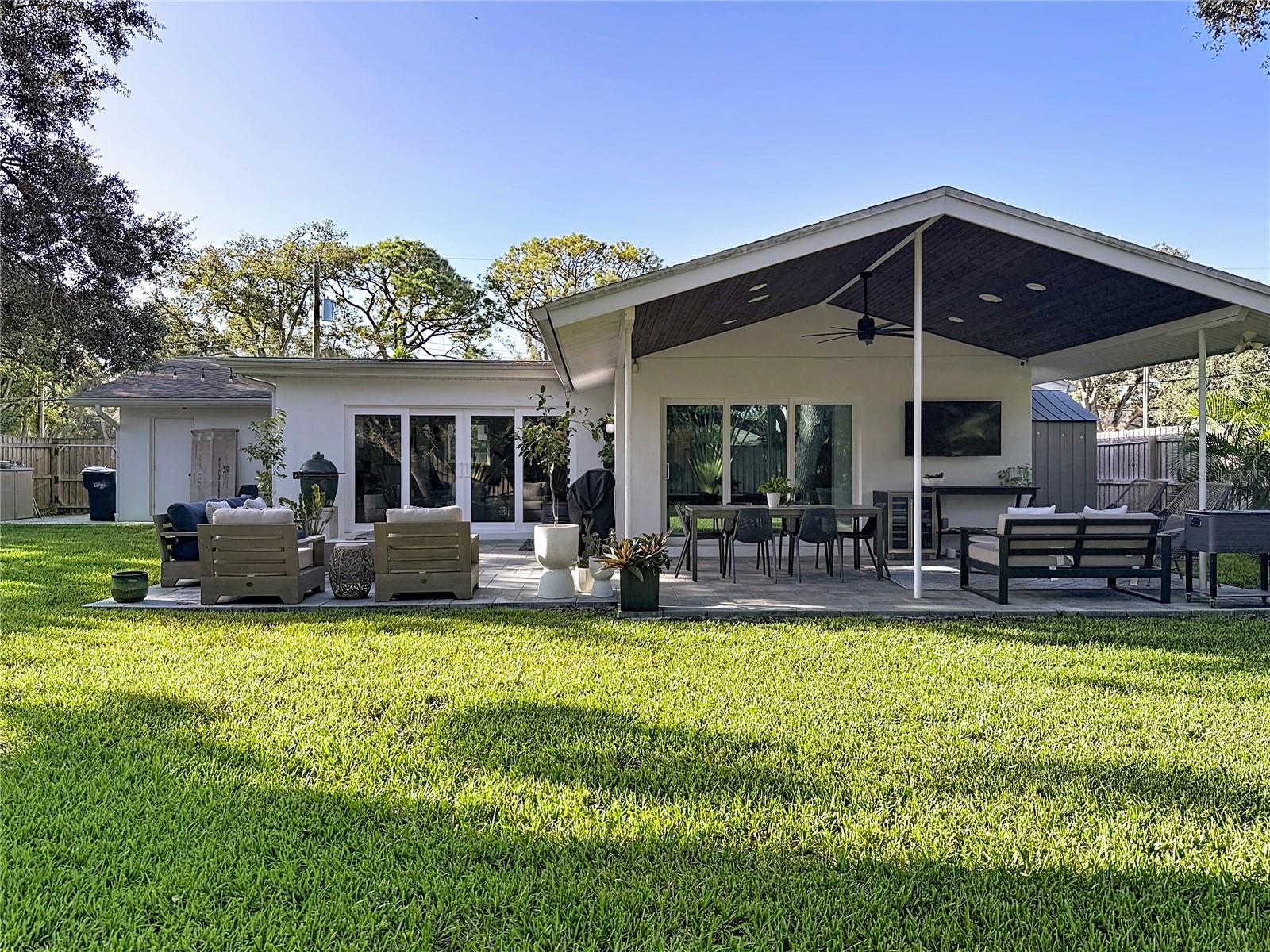 HENDERSON BEACH - Residential Lease