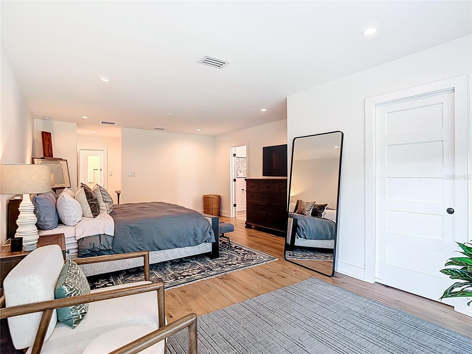 HENDERSON BEACH - Residential Lease