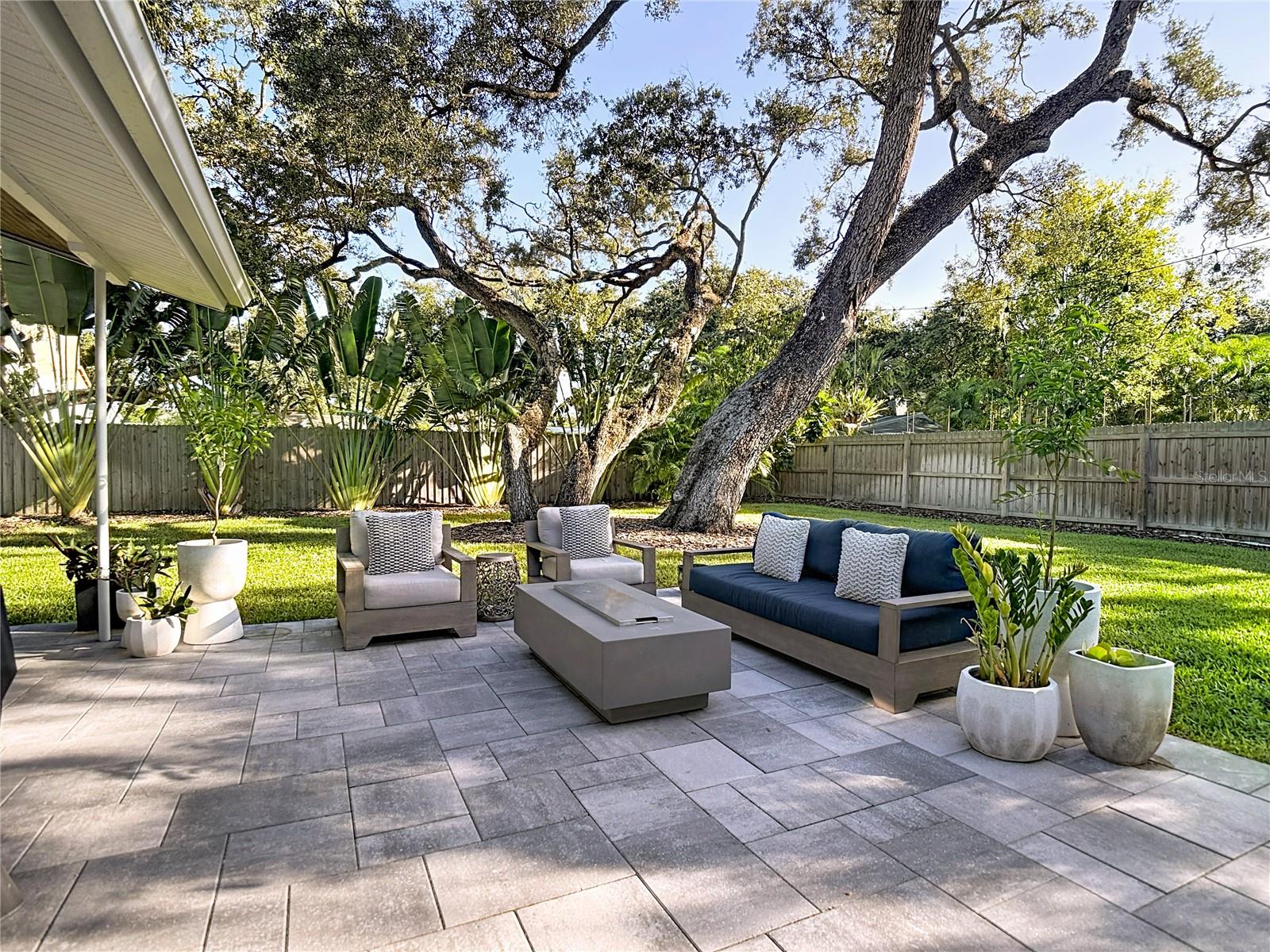 HENDERSON BEACH - Residential Lease