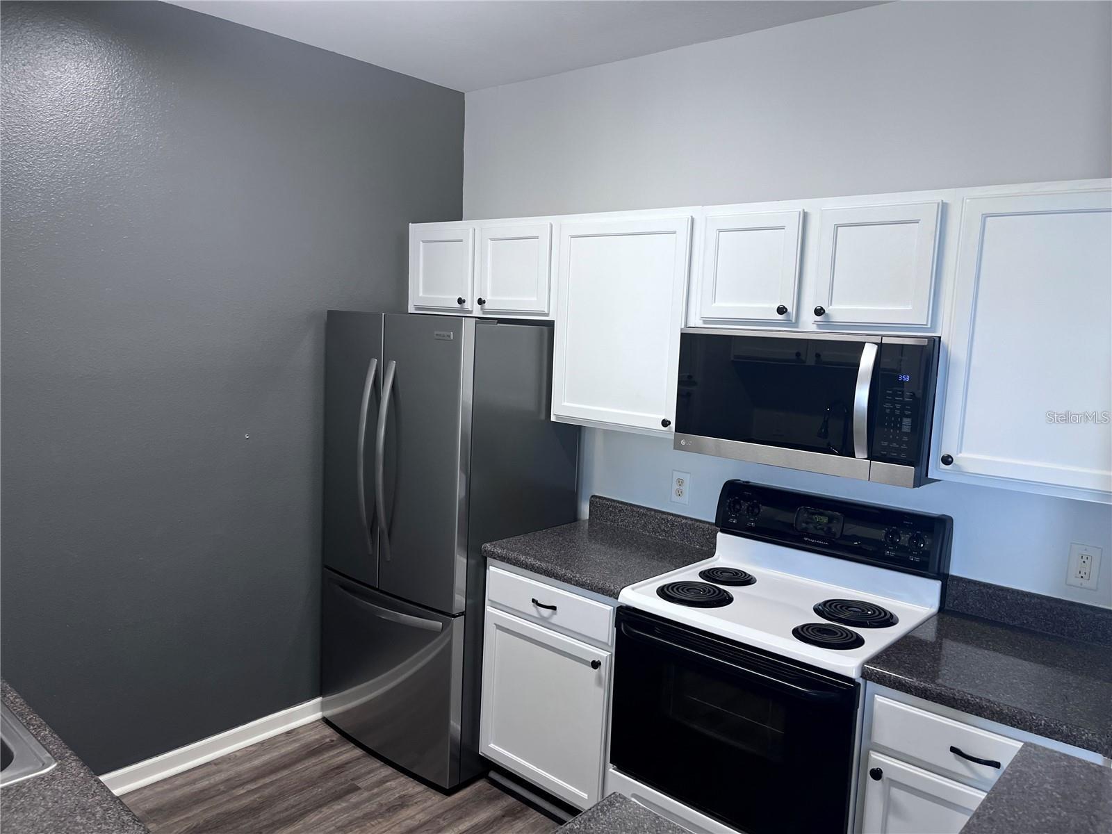 THE PALMS OF CORTEZ - Residential Lease